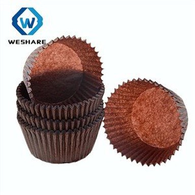 Papier na pečenie špongiového koláča