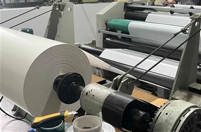 Uvoľnenie papierového výrobného workshopu